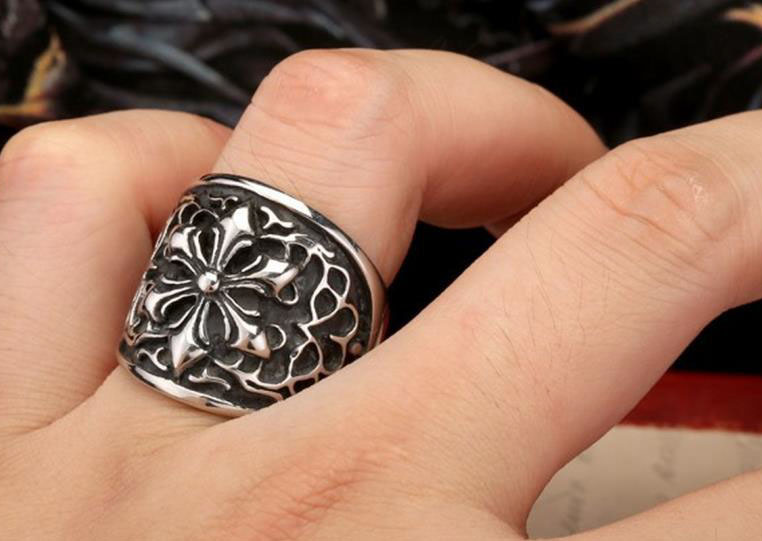 Кольцо Chrome Hearts Флер де лис сталь, чернение подарок мужчине, парню Кольцо Chrome Hearts Флер де лис сталь, чернение подарок мужчине, парню