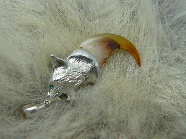  Кулон с натуральным когтем рыси в подвесе из серебра 925 