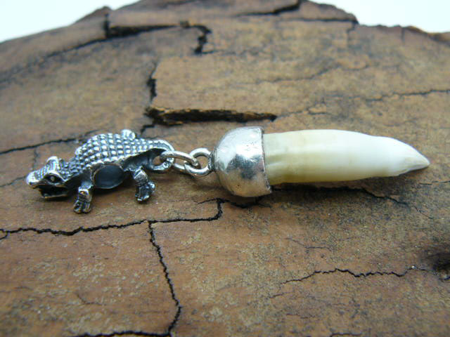  Кулон амулет оберег клык зуб крокодила серебро c крокодильчиком серебро 925 подарок парню мужчине девушке женщине  