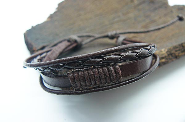  Кожаный браслет комбинированный с рисунком, плетеным и круглыми шнурами безразмерный браслет подарок мужчине, парню