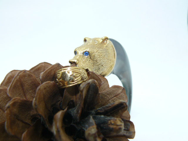  кулон-амулет-оберег-талисман коготь медведя  с головой медведя золото 24 карат с глазами синий сапфир- редкий драгоценный камень  для парня, мужчины подарок