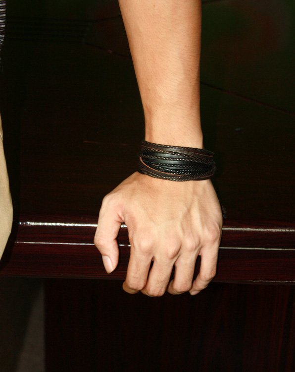 Плетеный браслет коричневого цвета и черного цвета из натуральной кожи- стиль унисекс