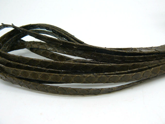 Натуральный плоский кожаный шнур шириной  5 мм из питона для изготовления браслета  высокого качества