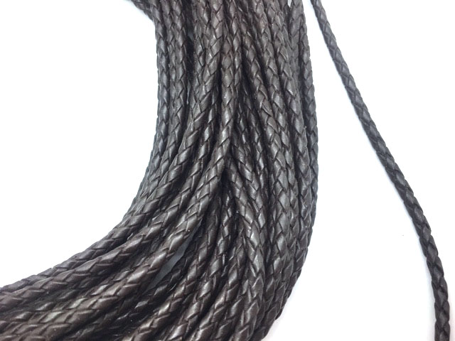 Шнур кожаный плетеный коричневый толщиной 4 мм